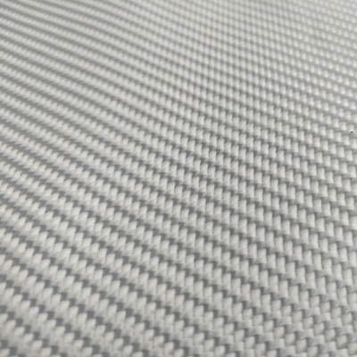 Tissu géotextile tissé conçu pour prévenir l'érosion du sol et le déplacement des agrégats dans les applications d'infrastructure