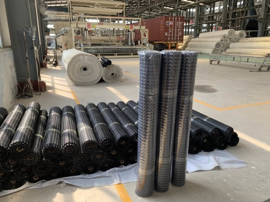 Stabilisation au sol noire Mesh Fiberglass Geogrid pour le trottoir de ciment