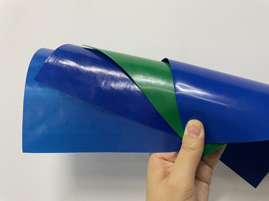 Géomembrane bleue en PEHD pour bassins de lixiviation en tas et digues de stériles minières