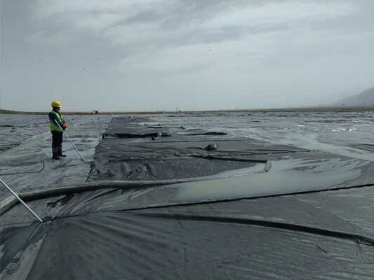 Excellents sacs filtrants résistants aux produits chimiques avec une circonférence de 12,6 m et 15,7 m Conçus pour la filtration de l'air industriel