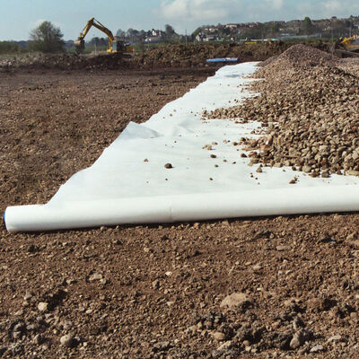 Géotextile non-tissé en fibre de polypropylène pour la séparation de la couche de base de routes temporaires