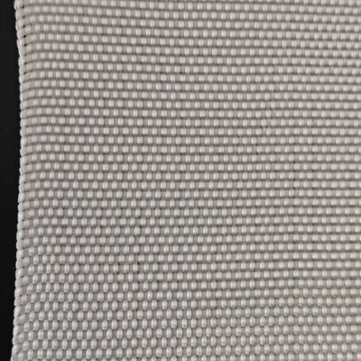 Polypropylène de qualité industrielle PET Tissu géotextile tissé 300g Durable pour les barrages de rivière