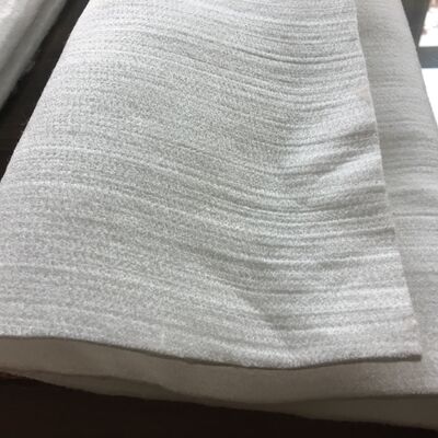 Géotextile non-tissé en polyester aiguilleté de 200g 250g pour drainage de mur de soutènement