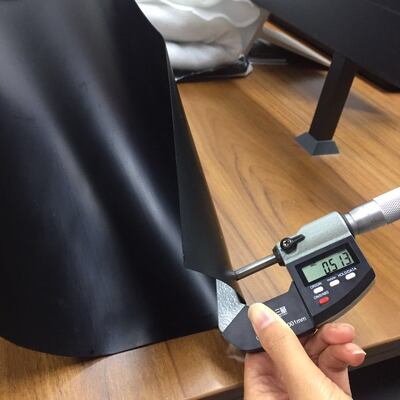 1.5mm HDPE Geomembrane Liner avec une résistance chimique spécialisée pour les coussinets de lixiviation des tas miniers