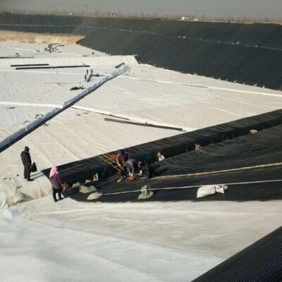 Géotextile non-tissé en polyester aiguilleté de 200g 250g pour drainage de mur de soutènement