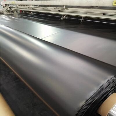 1.5mm HDPE Geomembrane Liner avec une résistance chimique spécialisée pour les coussinets de lixiviation des tas miniers