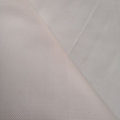 Tissu géotextile tissé conçu pour prévenir l'érosion du sol et le déplacement des agrégats dans les applications d'infrastructure