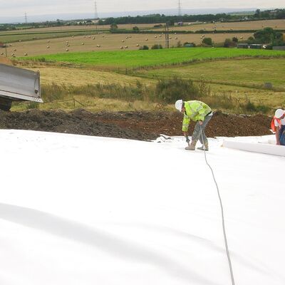 Géotextile non tissé durable de fibre courte pour les systèmes de drainage de sous-sol