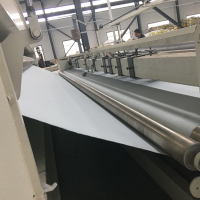 Sous le tissu non tissé de géotextile d'enrochement pour le contrôle d'érosion de pente de rive de rivière