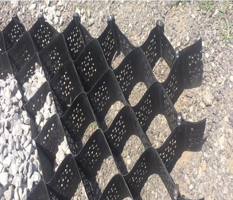 La stabilisation verte noire de gravier de Geocell de HDPE a perforé
