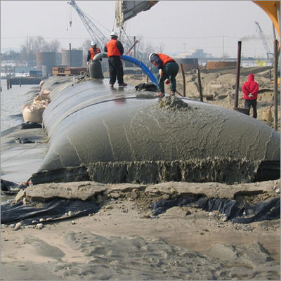 Tubes de géotextile pour le drainage du sable - Essentiels pour la remise en état des batardeaux remplis de sable et les applications de remise en état des terres