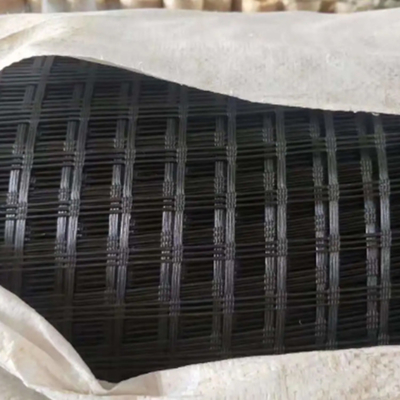 polyester Geogrid de Geogrid d'ANIMAL FAMILIER de 200m pour le modèle 3d Design 6m large des routes 3m