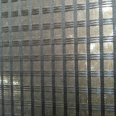 Géogrille en fibre de verre revêtue de polymère pour les applications de déformation biaxielle en rouleaux de 50 à 100 m