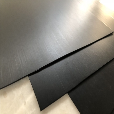 Revêtement résistant de Plasitc tissé par noir de revêtement de LDPE Geomembrane de pisciculture
