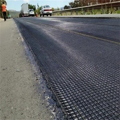 Excellente résistance aux rayons UV Géogrides en fibre de verre pour la construction de routes 1m-6m Largeur 12-50mm Taille de la grille