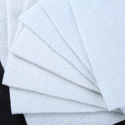 L'aiguille a poinçonné le géotextile non tissé Geofabric pp CHOIENT le matériel